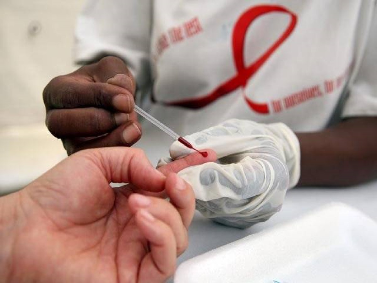 País realiza enorme inversión en la atención del VIH.alt