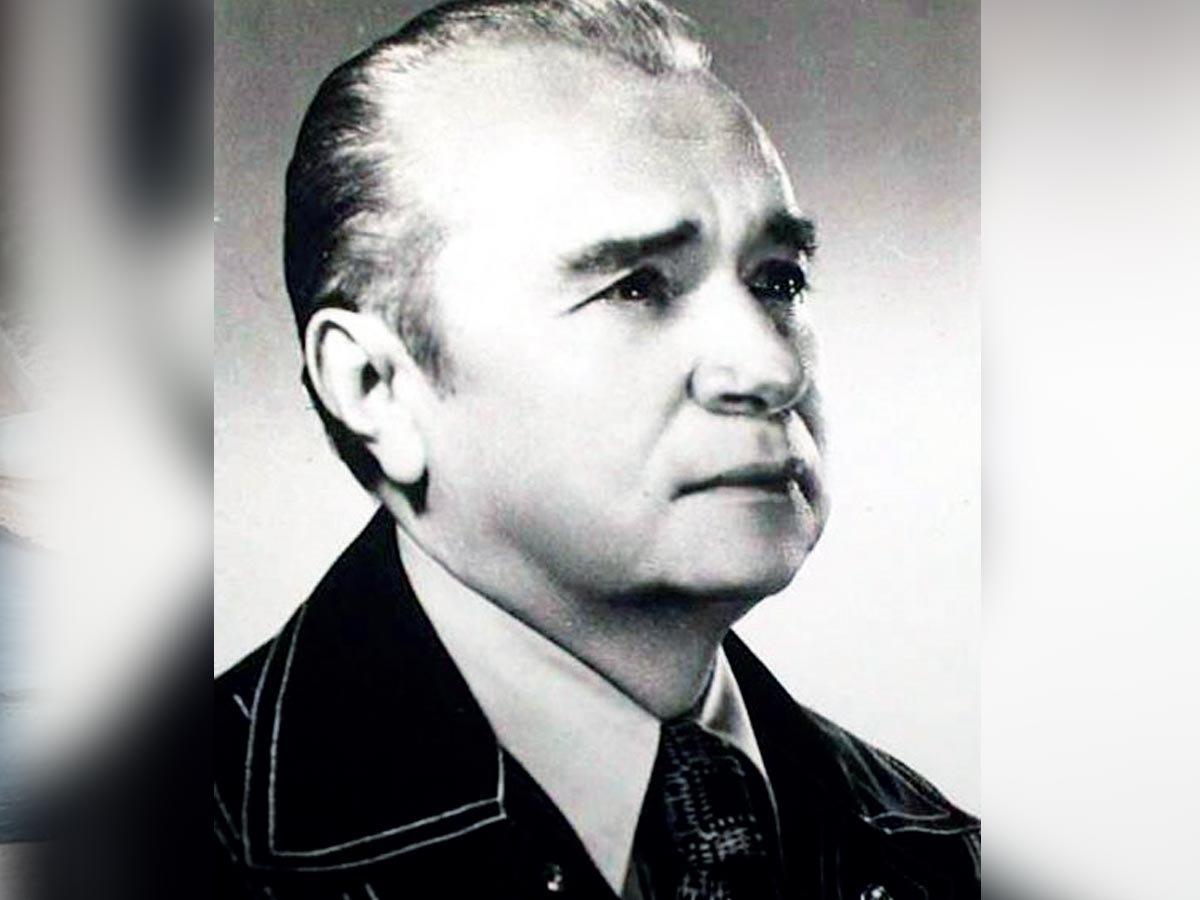 El Dr. Francisco Vargas Vargas, utilizó sus conocimientos en el campo de la medicina, en función del bienestar de sus pacientes y amigos.