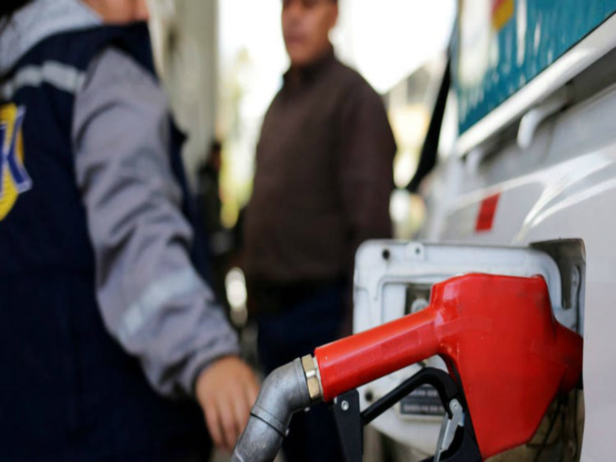 ARESEP aprobó rebaja en el precio de los combustibles.alt