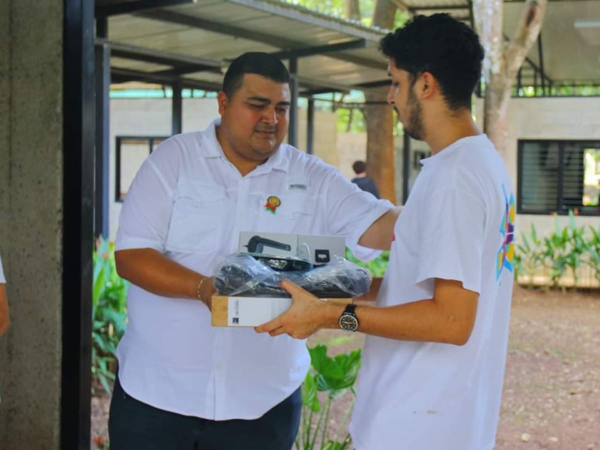 Mediante la articulación de esfuerzos interinstitucionales, seguimos generando más y mejores oportunidades de formación académica para los nicoyanos.