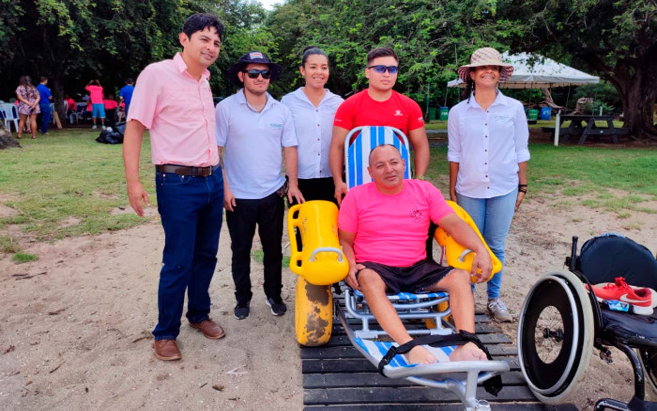 Celebramos la primer playa accesible en Guanacaste, Refugio Nacional de Vida Silvestre Bahía Junquillal.alt
