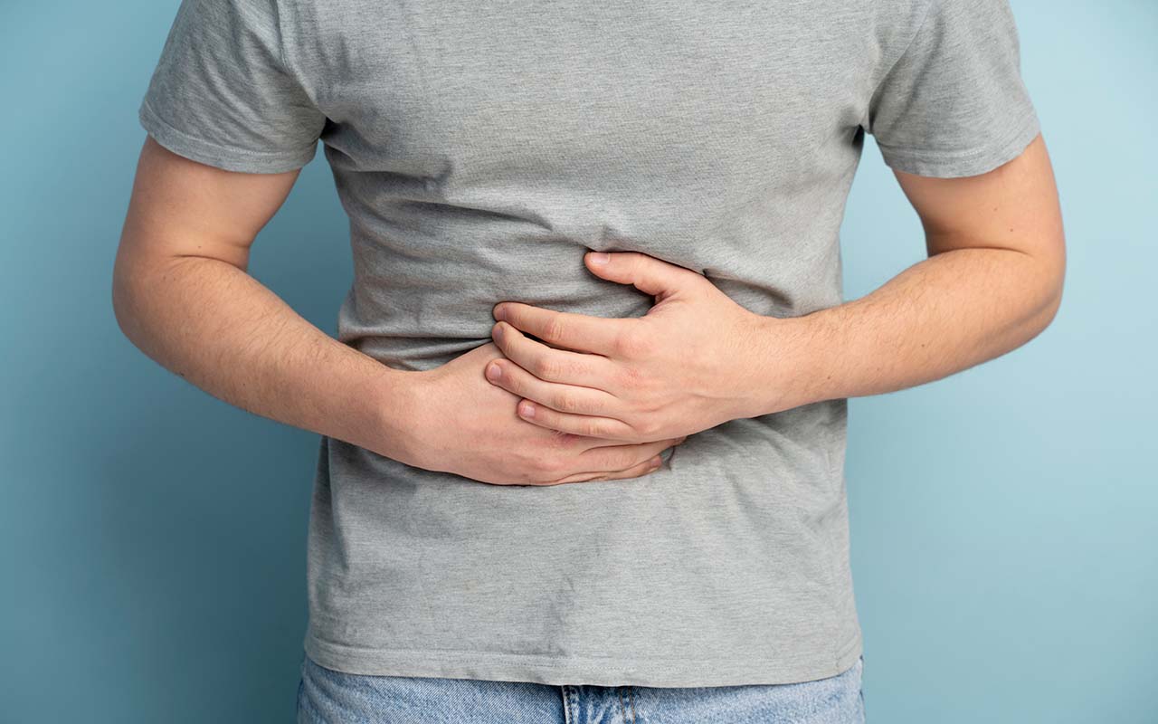El síndrome del intestino irritable es la segunda causa de absentismo laboral tras el resfriado común, ¿cuáles son sus tipos, causas y síntomas?.alt