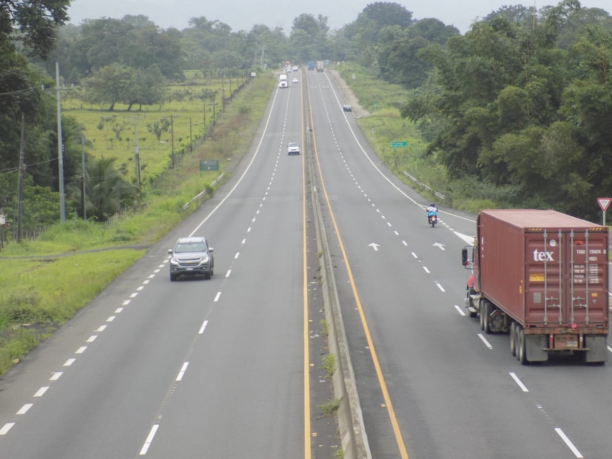 El Ministerio de Obras Públicas y Transportes (MOPT) anunció este miércoles la extensión del plazo para la ejecución del préstamo para la ampliación de la Ruta 32 entre Río Frío y Limón.