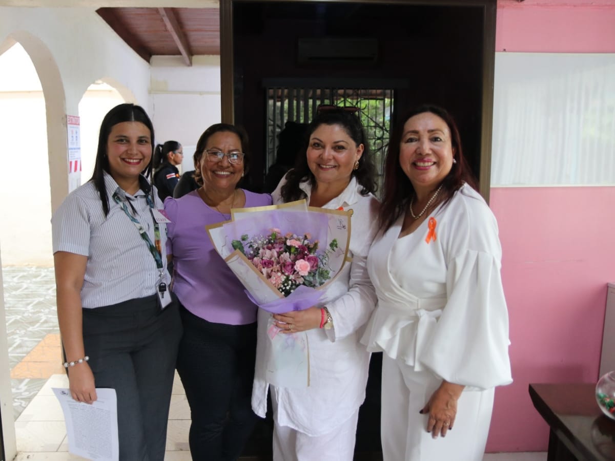 La Municipalidad de Carrillo ha dado un paso significativo hacia la promoción y protección de los derechos de las mujeres con la inauguración de la Oficina Municipal de la Mujer (OFIM). Esta nueva instancia, abierta desde el 3 de octubre, tiene como objetivo impulsar políticas, programas, proyectos y acciones que fortalezcan los derechos humanos, especialmente de las 23,000 mujeres del cantón. 