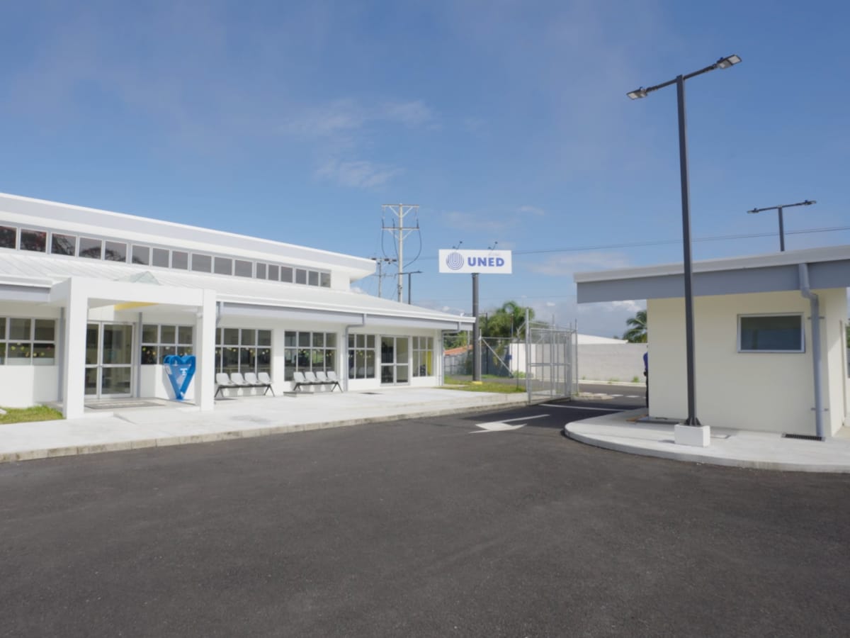 Bajo el nombre, Idoneidad Docente 180°, programa tiene como objetivo acompañar a docentes en cada etapa de su trayectoria profesional para ser las personas profesionales idóneas para formación de la niñez y juventud del país.