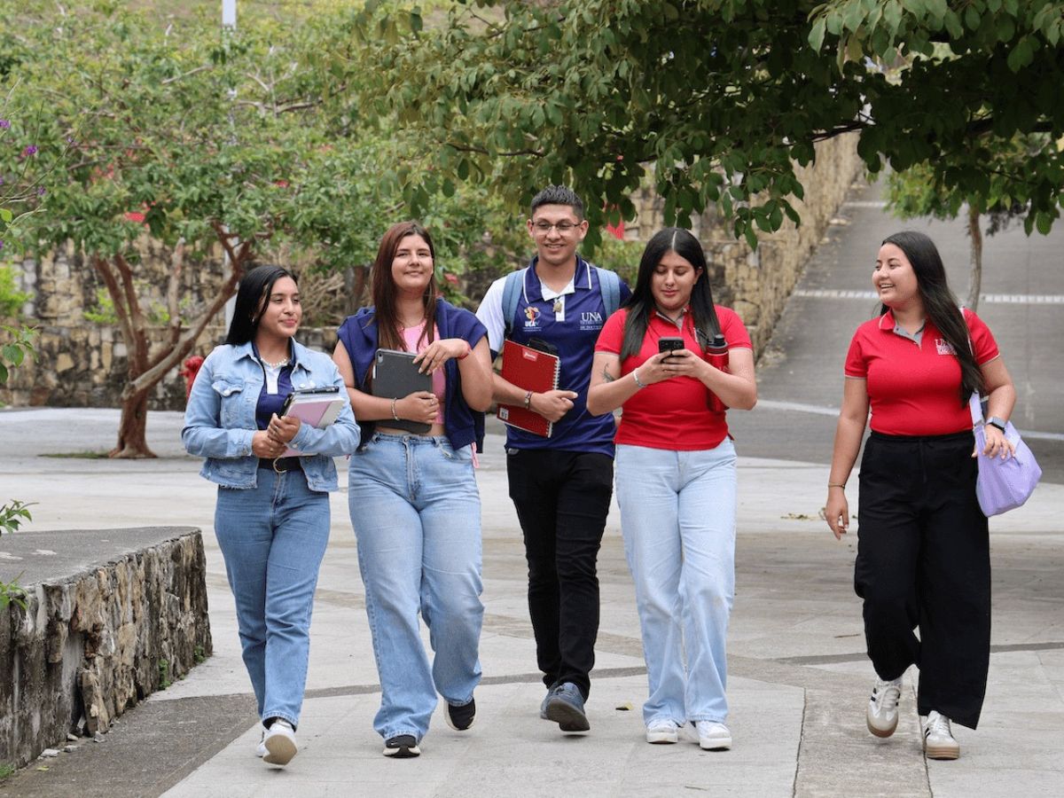 La Universidad Nacional (UNA) aumentará en un 3% el presupuesto destinado a las becas por situación socioeconómica a partir de 2026.