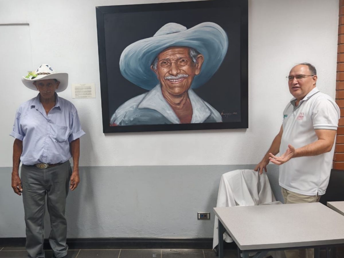 Retrato de José Luis Villareal Villareal inmortaliza su legado cultural en el campus Liberia