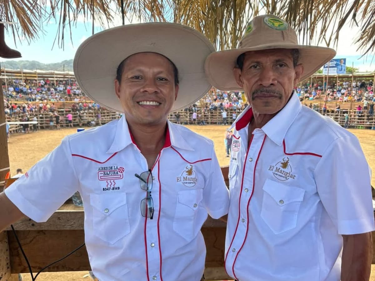 Casimiro Contreras Jaén lleva casi cuatro décadas de ser el narrador oficial de las montaderas en las Fiestas Típicas Nacionales