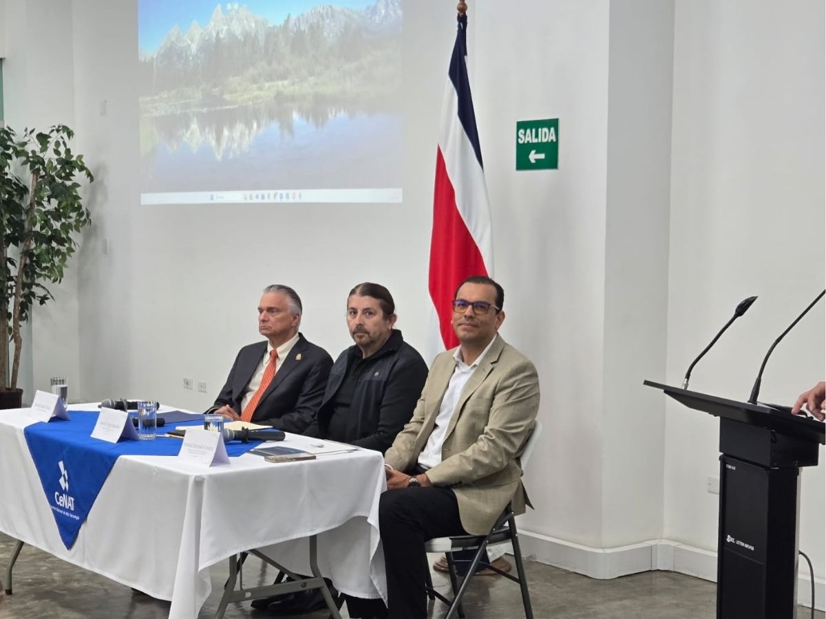 El Centro Nacional de Alta Tecnología (CeNAT), programa del Consejo Nacional de Rectores (CONARE), llevó a cabo una nueva edición de la Cátedra CeNAT dedicada a la diplomacia científica, un tema cada vez más relevante en la agenda internacional.