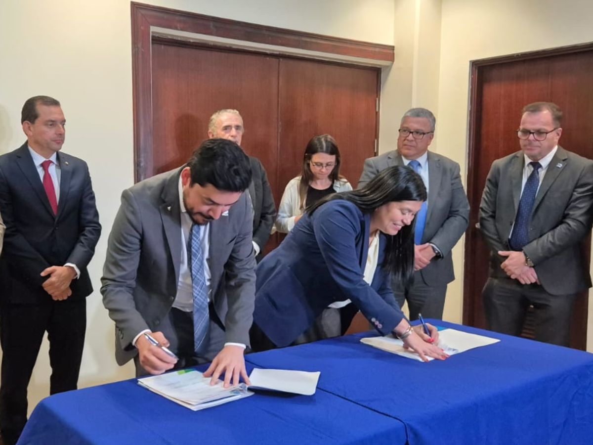  El Gobierno de la República y el Consejo Nacional de Rectores (CONARE) acordaron esta tarde el presupuesto para la educación universitaria pública correspondiente al año 2026, tras un proceso de diálogo transparente, técnico y colaborativo.