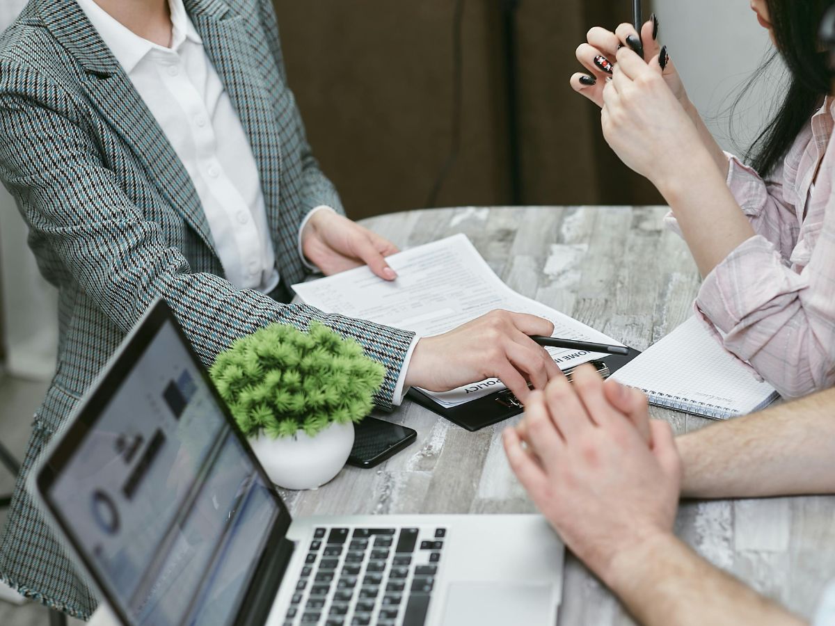 La combinación de crecimiento sostenido, talento especializado, zonas francas competitivas y estabilidad institucional ha convertido al país en el destino más atractivo de la región para proyectos de alto valor.