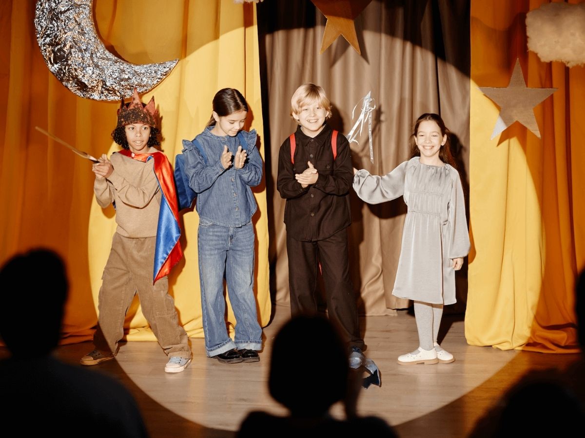La Escuela de Arte Escénico de la Universidad Nacional (EAE-UNA) abre la inscripción para un curso diseñado para niños y niñas, donde el teatro se convierte en una herramienta de expresión, creatividad y desarrollo personal.