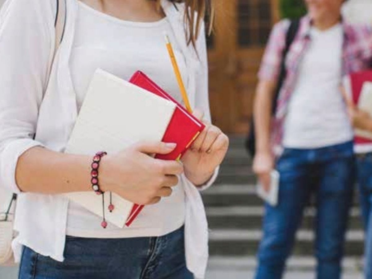 Más del 65 % del estudiantado de universidades públicas recibe algún tipo de beca y la inversión ha crecido en casi ₡10 mil millones en cinco años.