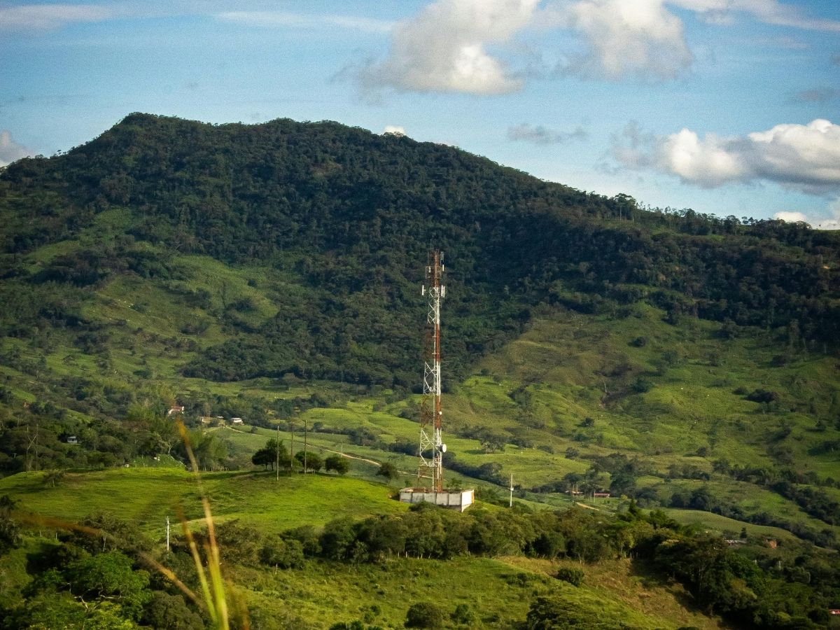 El Fondo Nacional de Telecomunicaciones (FONATEL) ejecuta programas para disminuir la brecha digital en el país, registrando un importante avance en proyectos para llevar conectividad a la Región Chorotega.