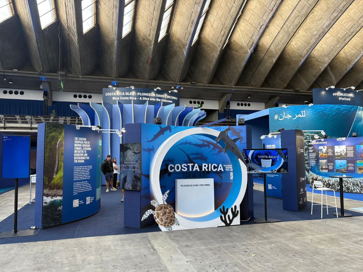 En el marco de la Conferencia de las Naciones Unidas sobre los Océanos (UNOC3) en Niza, Francia, nuestro país muestra un moderno viaje exploratorio e interactivo con realidad aumentada por la riqueza marina de nuestros océanos, transformando visualmente la zona azul del “Palais des Congrès Acropolis”, sede de esta conferencia global en la que Costa Rica es coanfitrión junto a Francia.