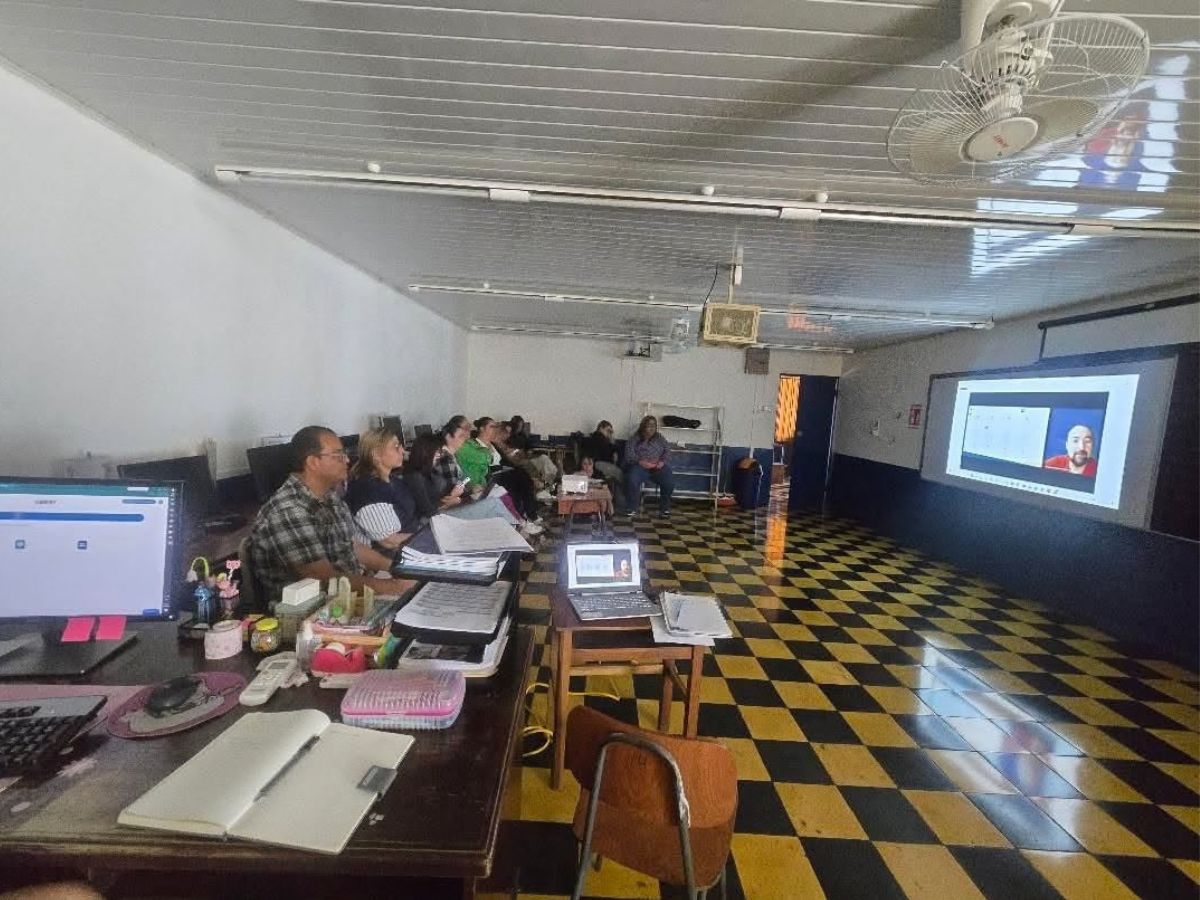 Permitirá consultar información relevante sobre trayectoria educativa de cada estudiante.