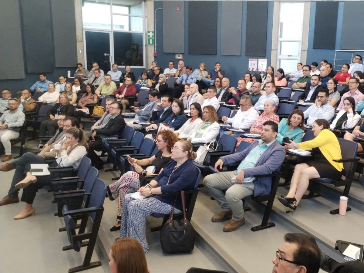 El exitoso evento reunió a representantes de 64 gobiernos locales quienes abordaron temas como control, gestión pública, inteligencia artificial, ciberseguridad, entre otros.