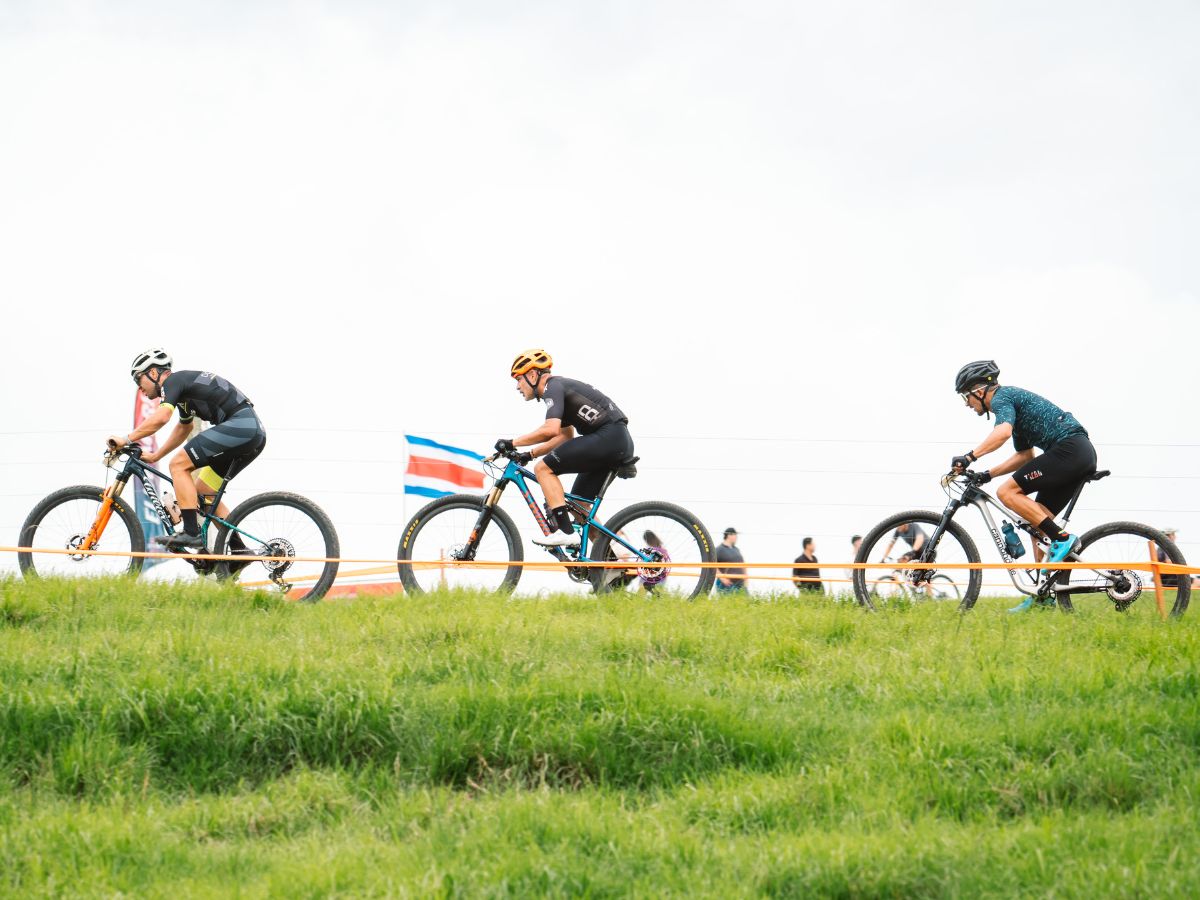La Serie CR MTB volverá a la provincia de Guanacaste el próximo 27 de junio, cuando los ciclistas se enfrenten a una desafiante jornada en Colorado de Abangares durante la Copa Chevrolet Guanacaste 2026, segunda fecha del certamen puntuable del ciclismo de montaña.