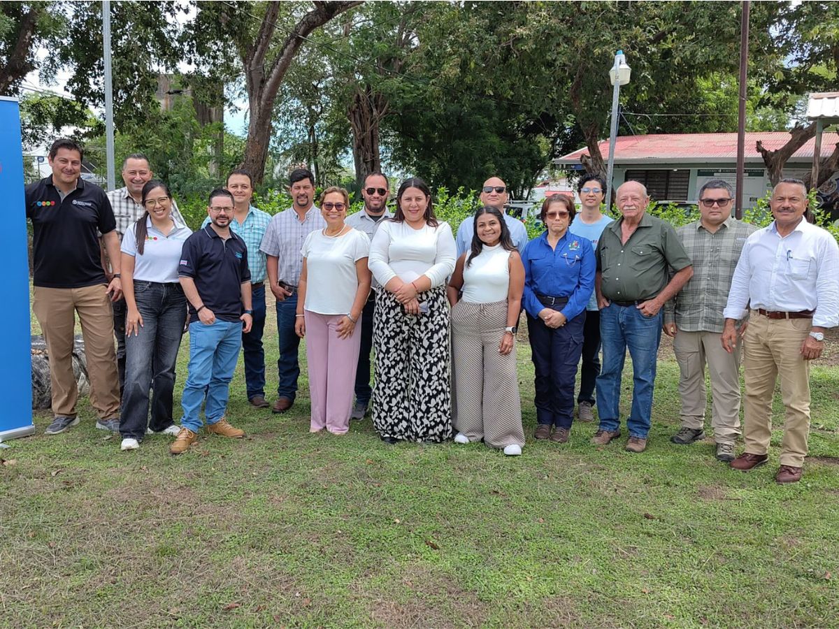 El Programa Regional de Adaptación Basada en Ecosistemas (AbE) para aumentar la resiliencia climática en el Corredor Seco Centroamericano y las Zonas Áridas de República Dominicana impulsó la conformación del Comité de Monitoreo y Evaluación Territorial de la cuenca del río Tempisque, con el propósito de fortalecer la gobernanza y el seguimiento de las acciones de adaptación en este territorio. 