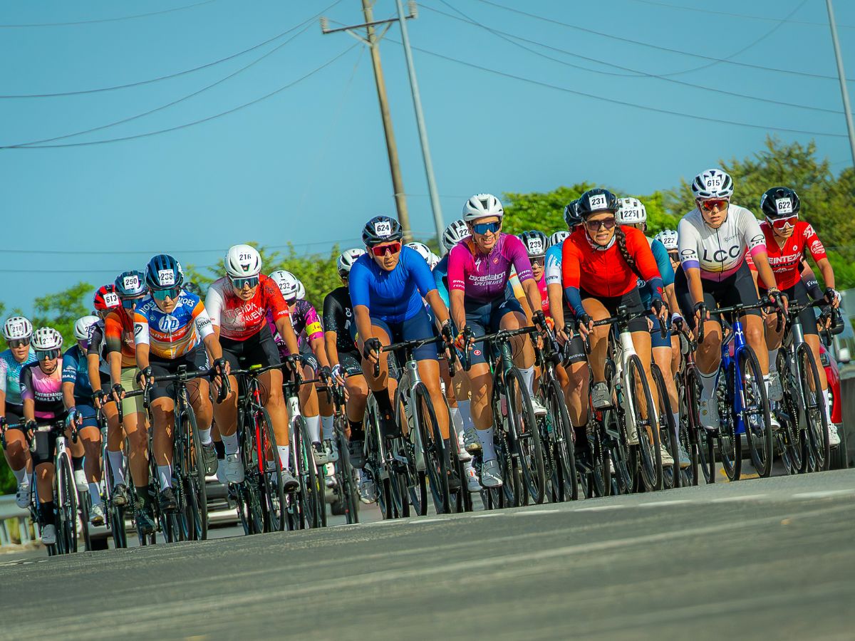 Carrera de atletismo busca reunir a atletas de la zona y acompañantes de las ciclistas que participarán en la Vuelta Máster Femenina.