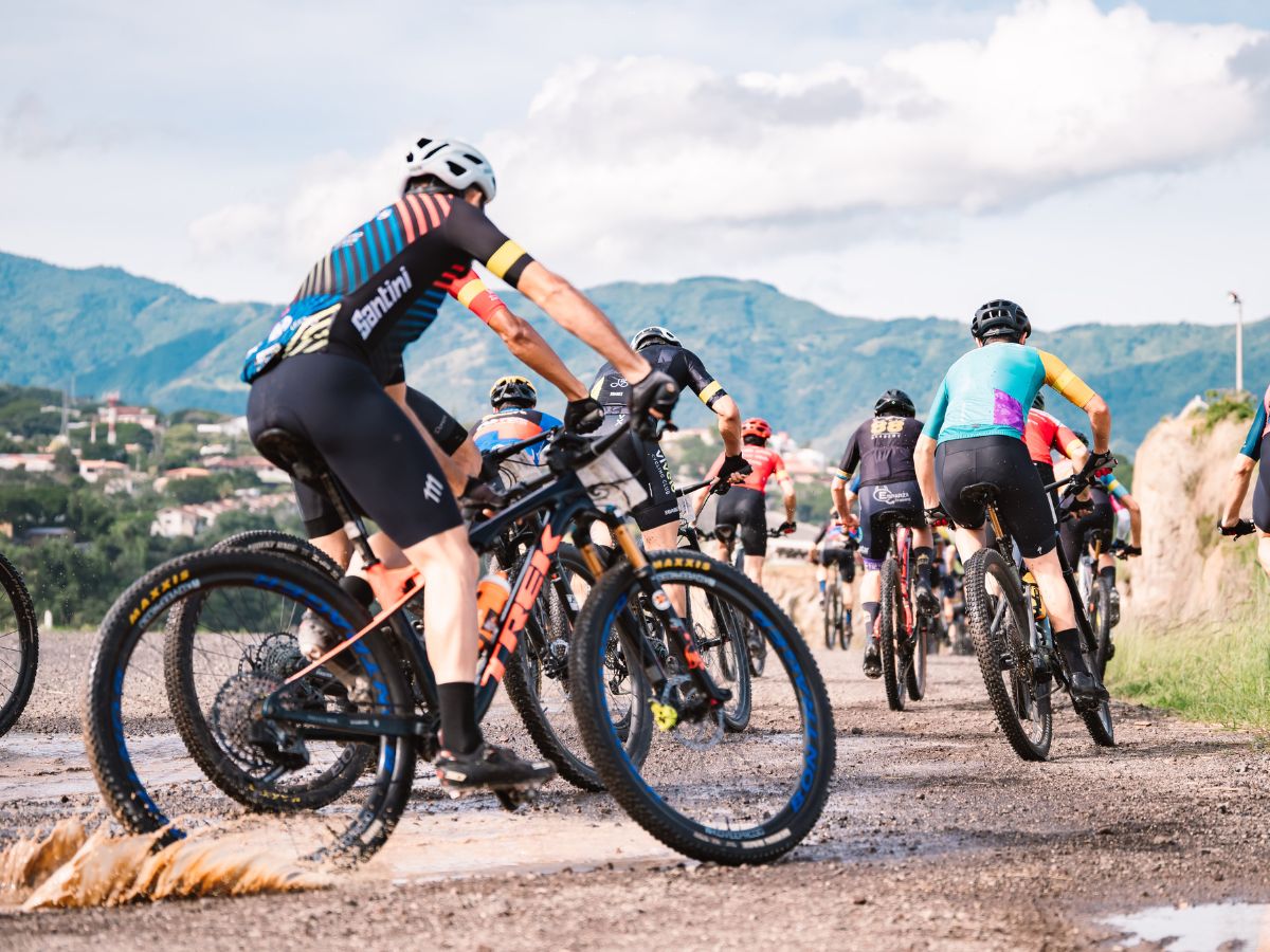 La Serie CR MTB volverá a la provincia de Guanacaste el próximo 27 de junio, cuando los ciclistas se enfrenten a una desafiante jornada en Colorado de Abangares durante la Copa Chevrolet Guanacaste 2026, segunda fecha del certamen puntuable del ciclismo de montaña.