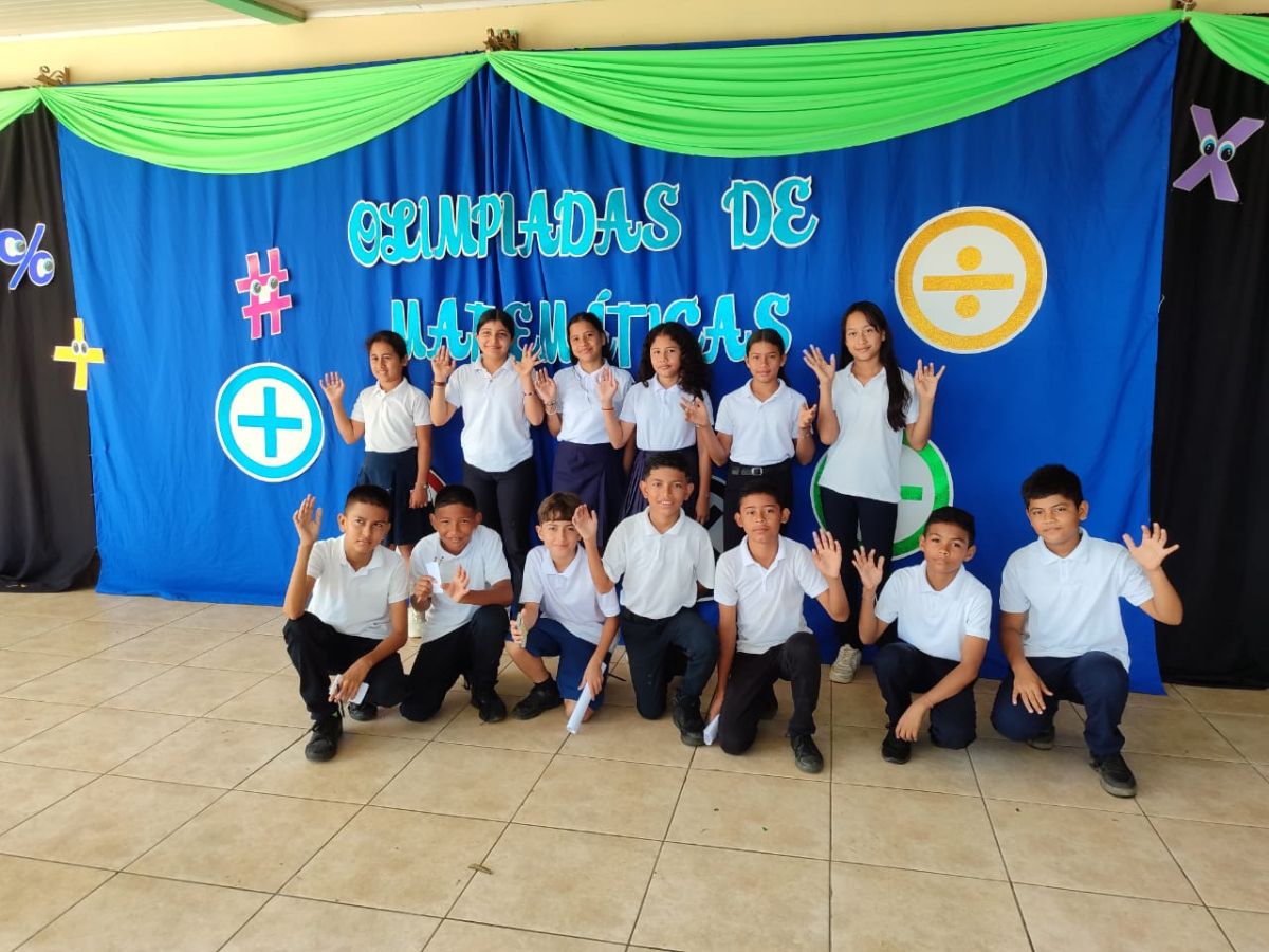 El proyecto promueve en los estudiantes habilidades de razonamiento, comunicación y pensamiento crítico.