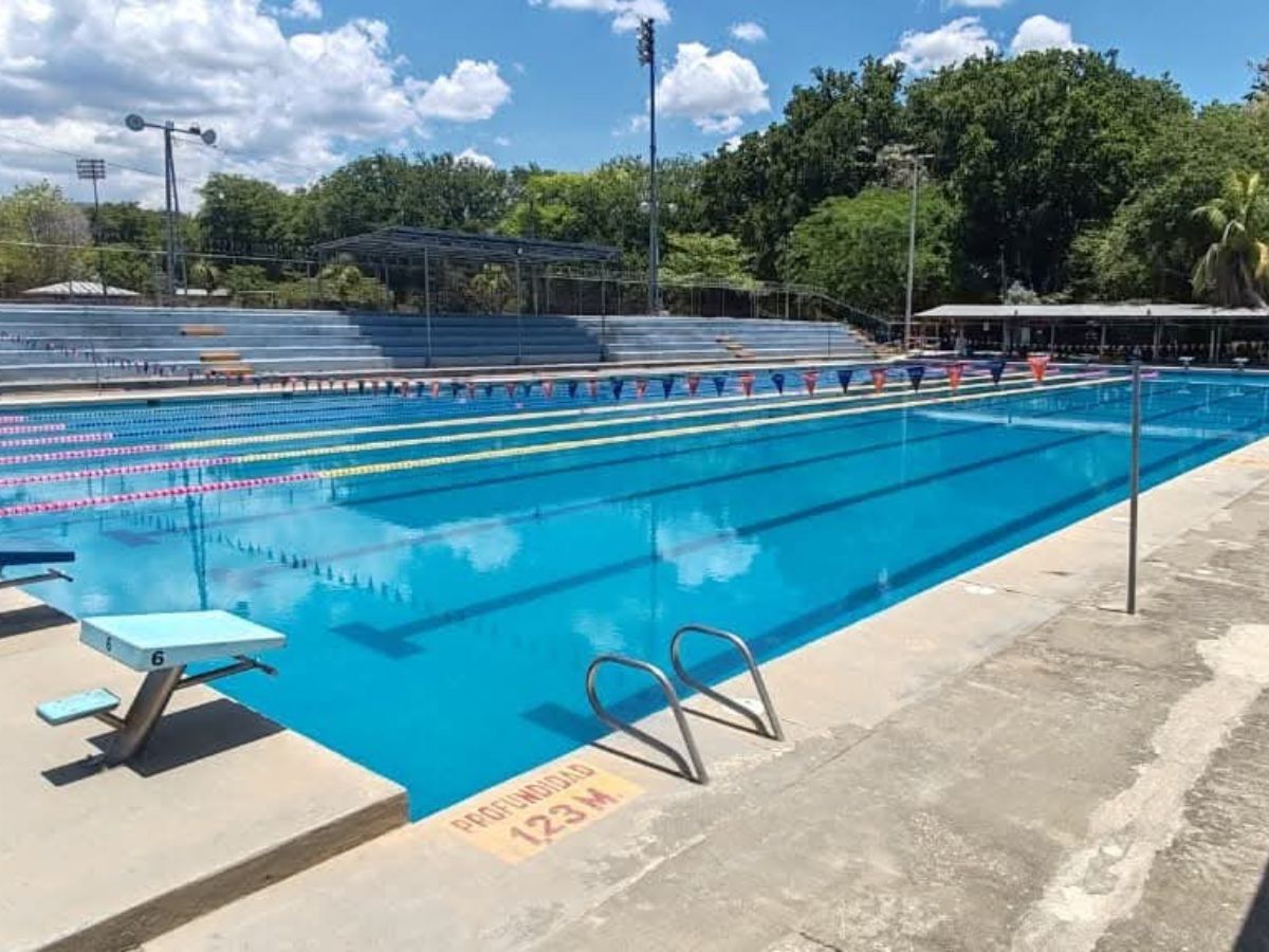 La Municipalidad de Nicoya concluyó el pasado 17 de abril una serie de mejoras técnicas en el sistema de piscinas del Polideportivo de Nicoya, como parte de su compromiso con el mantenimiento de la infraestructura deportiva y la prestación de servicios seguros y de calidad para la comunidad.