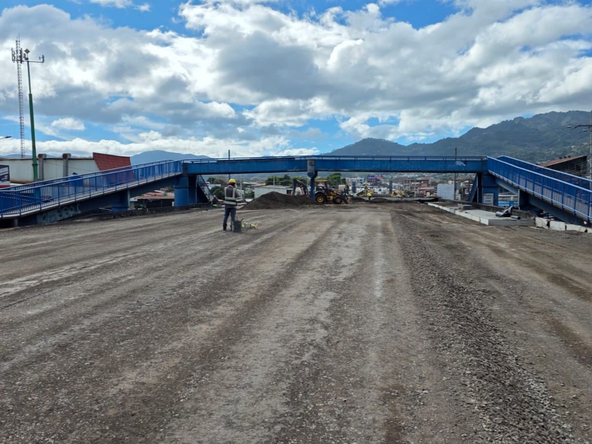 puente peatonal hatillo 5 y 6 1