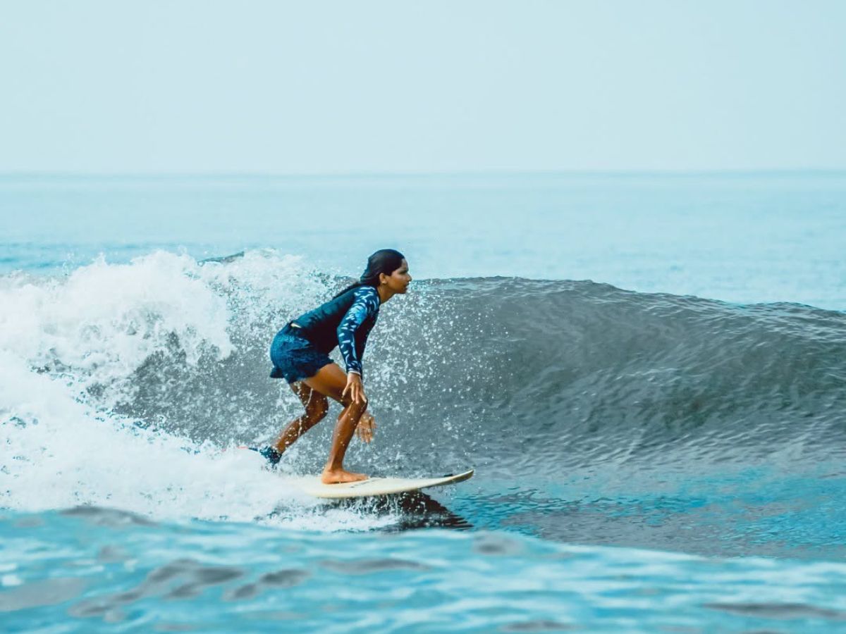 Este viernes, la Municipalidad de Nicoya se convirtió en la primera municipalidad del país en declarar el surf como una actividad de alto interés económico, ambiental, cultural, deportivo, recreativo y turístico para el cantón, mediante una moción presentada por el Alcalde Municipal, Carlos Armando Martínez Arias, ante el Concejo Municipal.