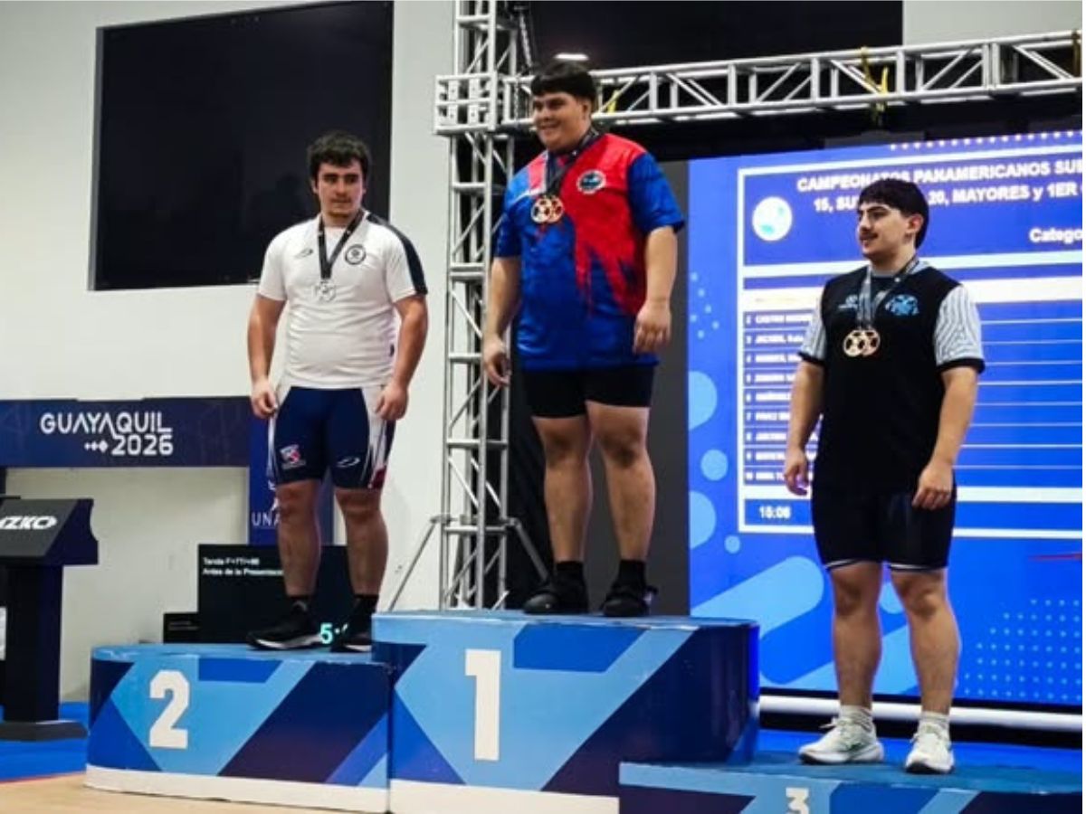 El juvenil costarricense Thomas Chinchilla Mora, de 16 años, ganó tres medallas; oro, plata y bronce, en el Campeonato Panamericano y Sudamericano de Levantamiento de Pesas, efectuado en Guayaquil, Ecuador, del 26 al 30 de agosto.
