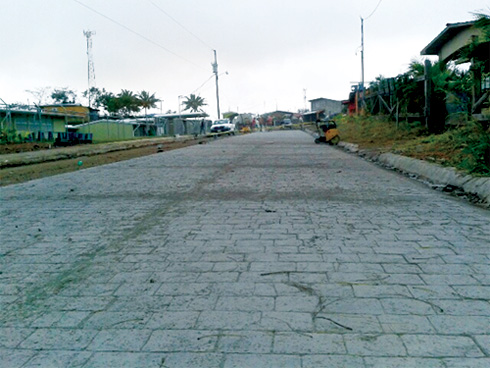 Finalizan calles cerca del centro de la Cruz, Guanacaste