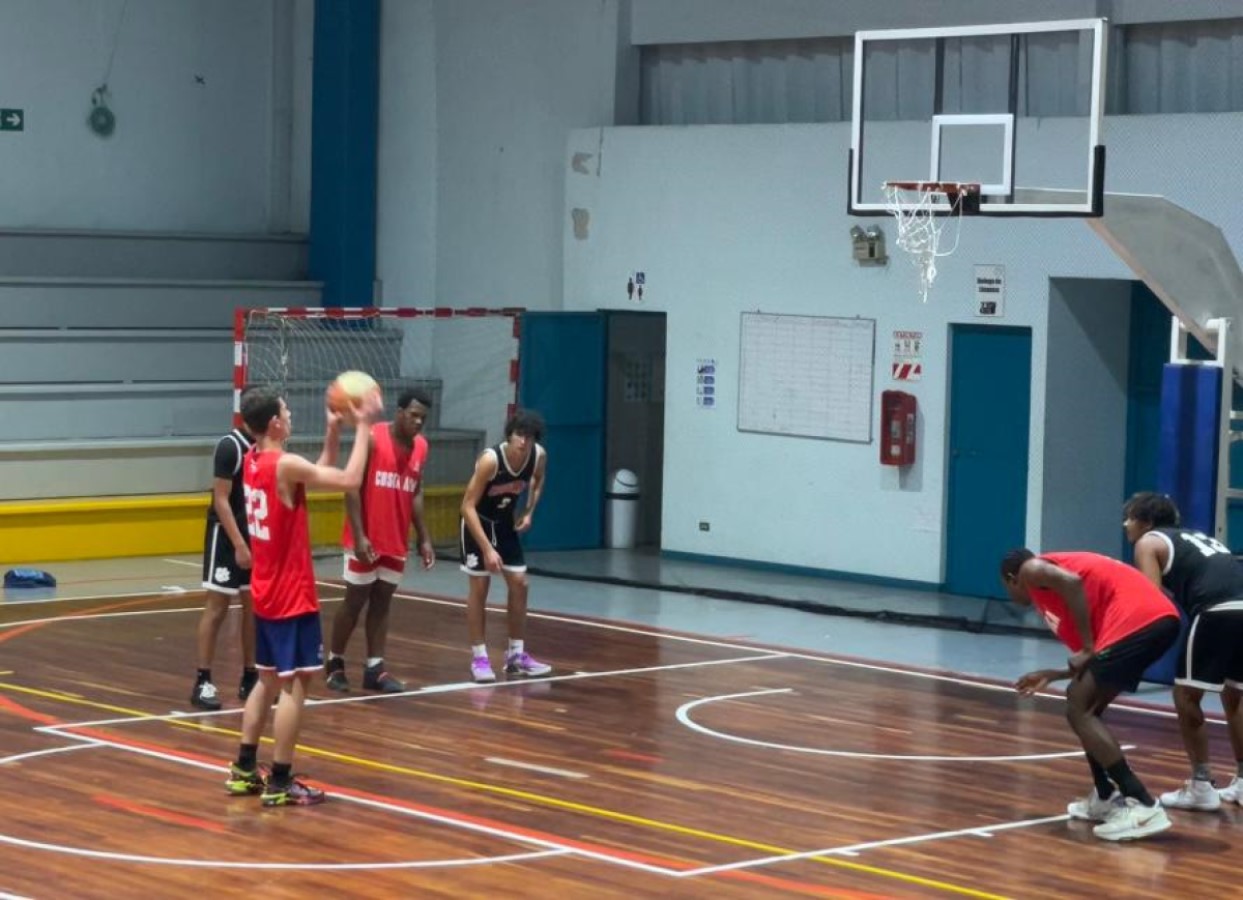 La Federación Costarricense de Baloncesto juramento a la Selección Sub17 que representara al país en el Centro Basket de esa categoría en Belice